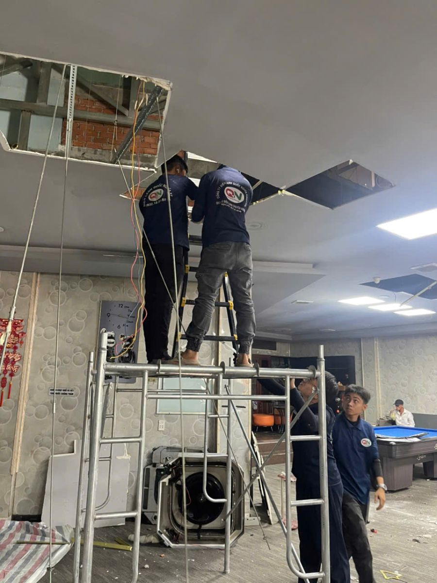 Thợ sửa máy lạnh chuyên nghiệp tại Khu Tên Lửa Bình Tân