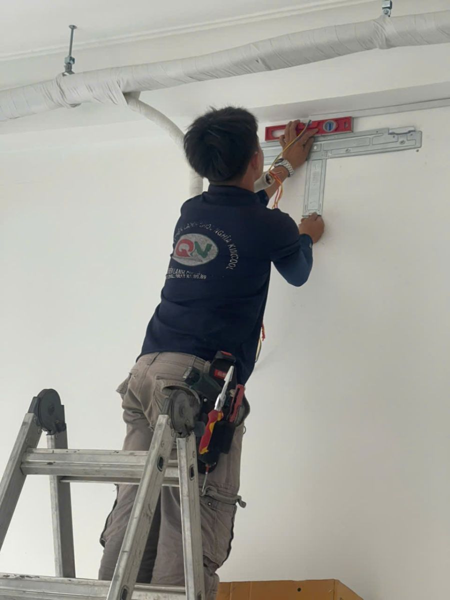 Thợ sửa máy lạnh gần đây 