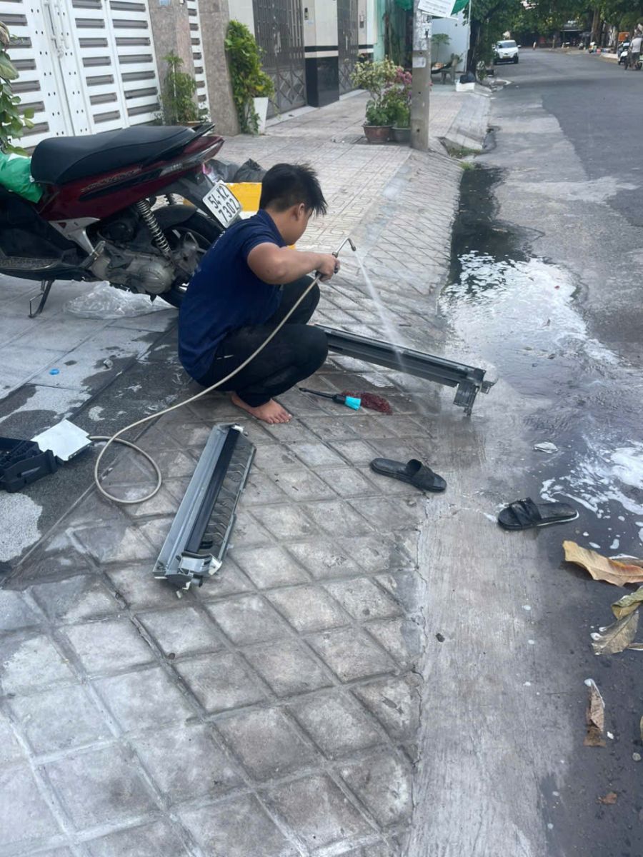 Vệ Sinh Máy Lạnh Chung Cư Starlight Riverside Quận 6