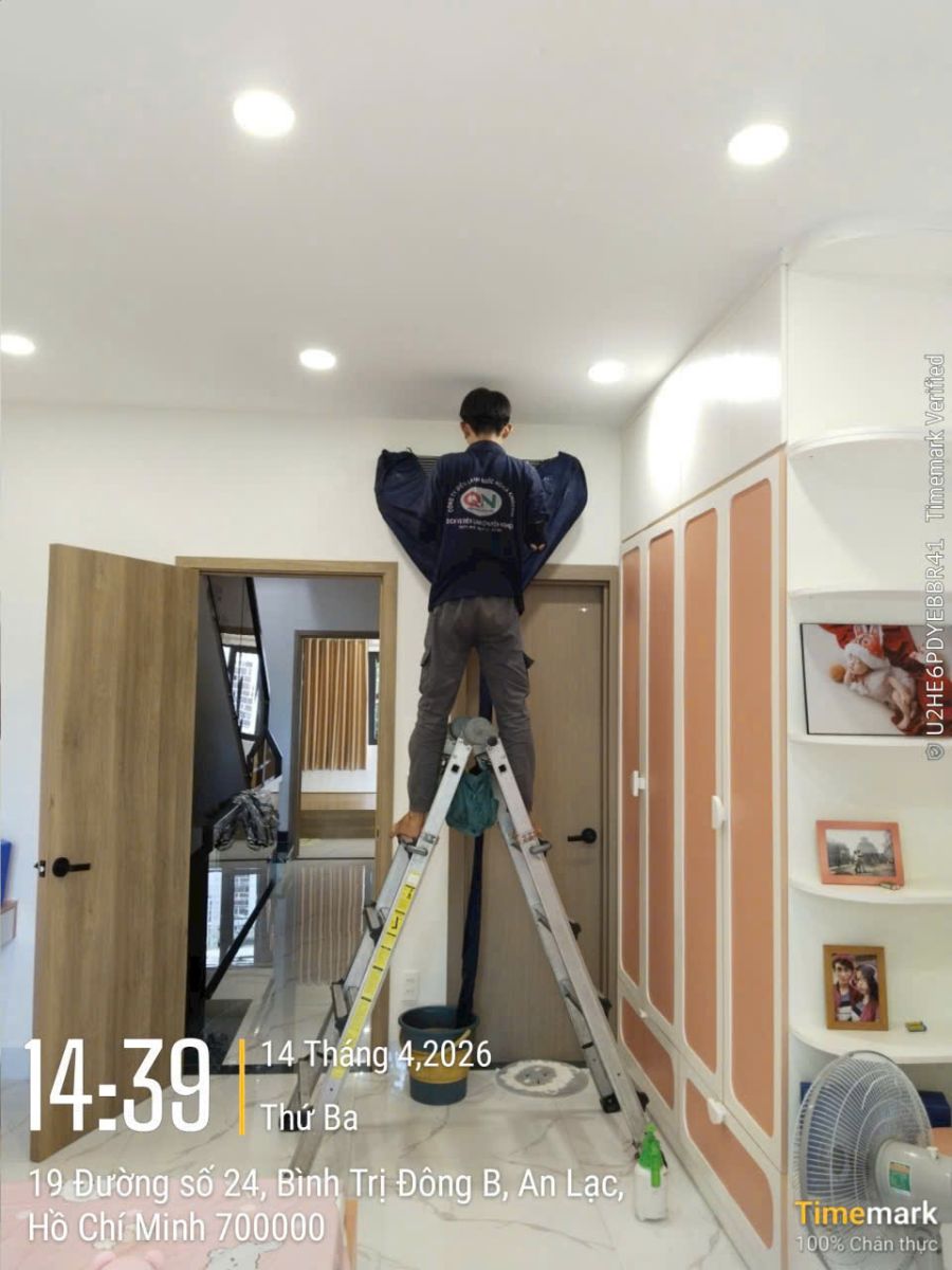 vệ sinh máy lạnh akari