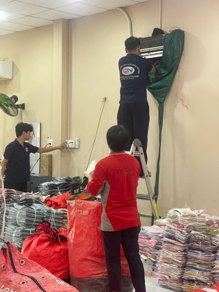 sửa máy lạnh chảy nước Bình Tân